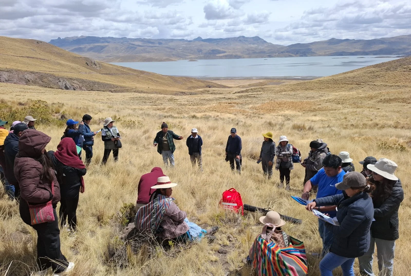 Funcionarios públicos del MIDAGRI, SERNANP y gobiernos regionales se capacitan para integrar la adaptación al cambio climático en la inversión pública