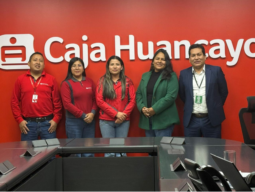 Alianza para el desarrollo: Proyectos de GIZ y Caja Huancayo se reúnen para impulsar créditos verdes y azules para comunidades rurales